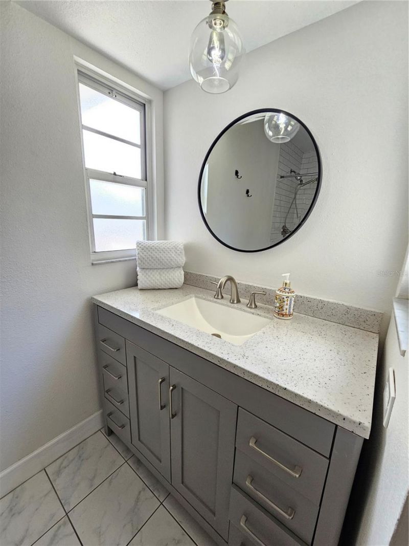 6442 Colonial Drive, Sarasota, FL 34231 Photo