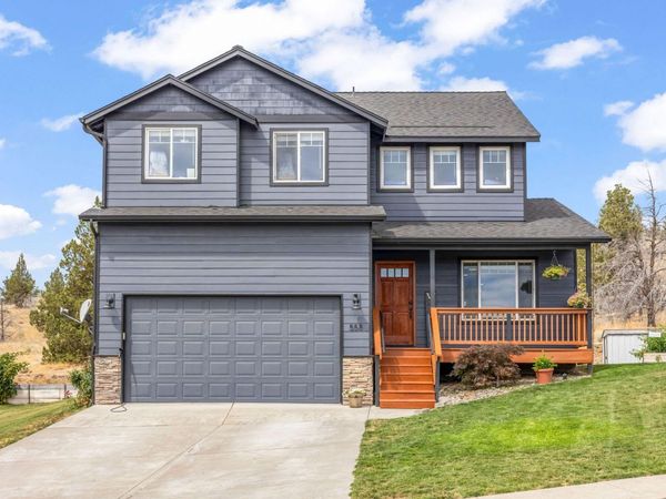 558 SW Cedar Hill Drive, Madras, OR 97741
