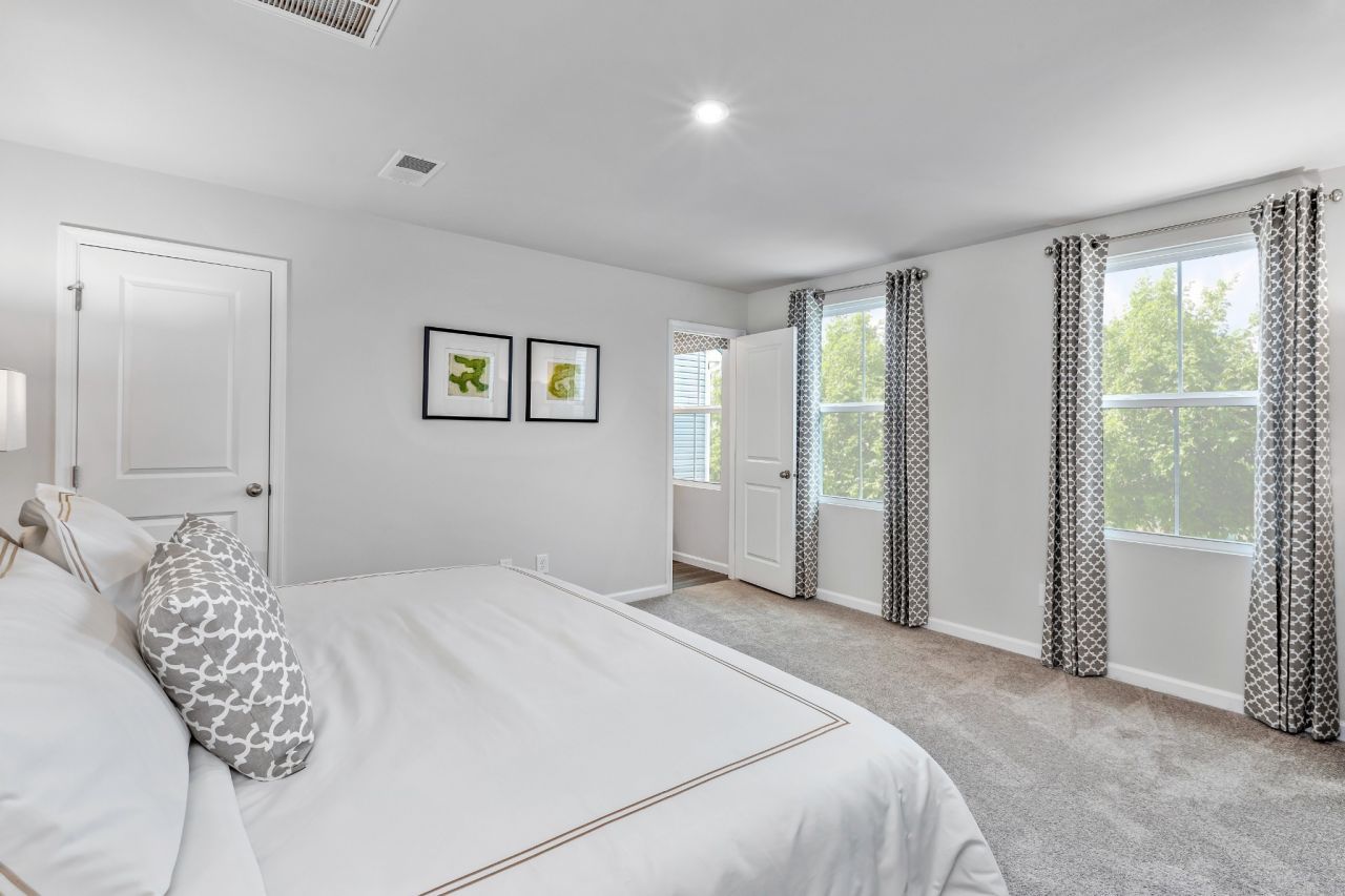 940 Horseshoe Drive, Smyrna, TN 37167 Main Photo