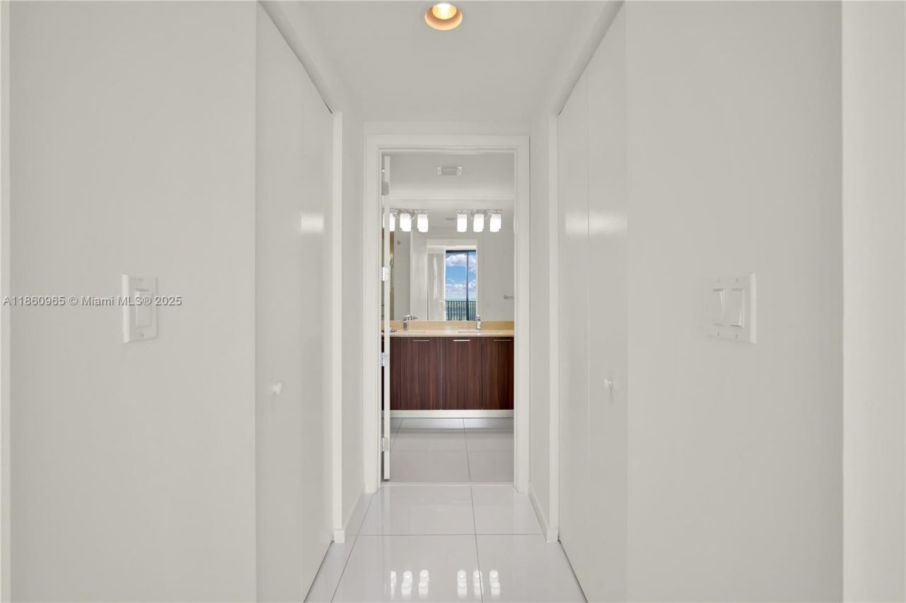 5300 Paseo Blvd, Unit 1202, Doral, FL 33166 Photo