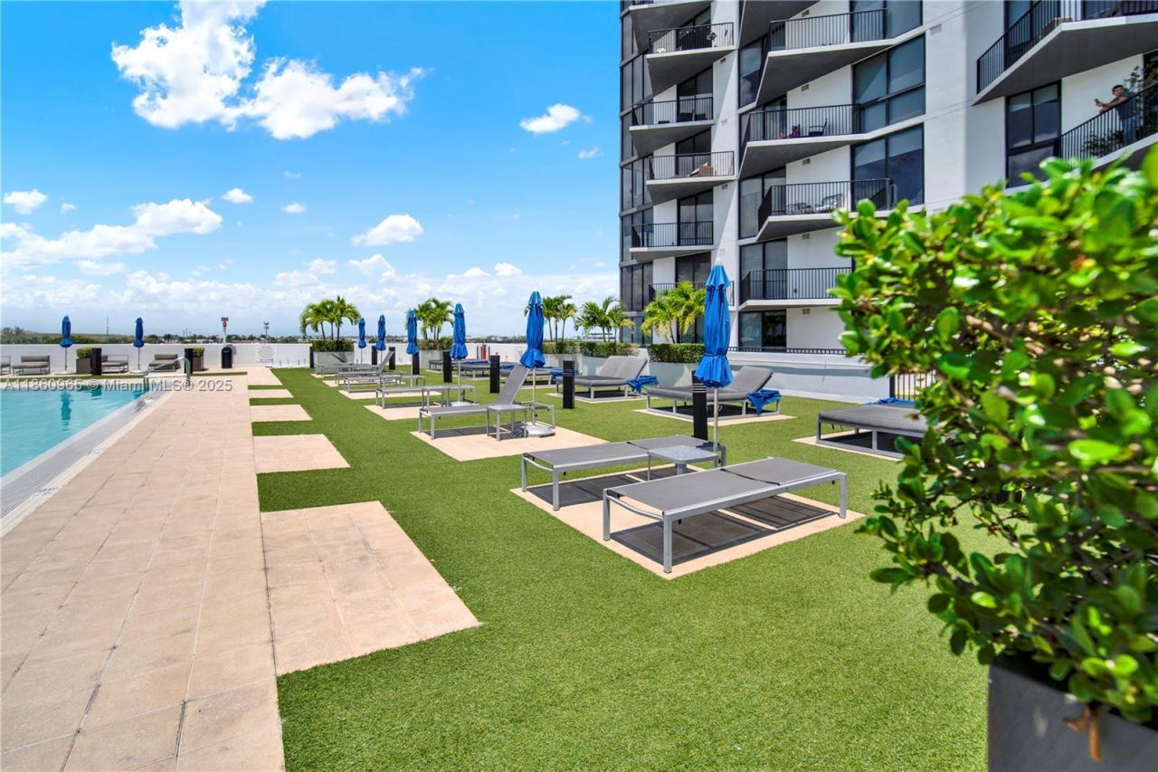 5300 Paseo Blvd, Unit 1202, Doral, FL 33166 Photo