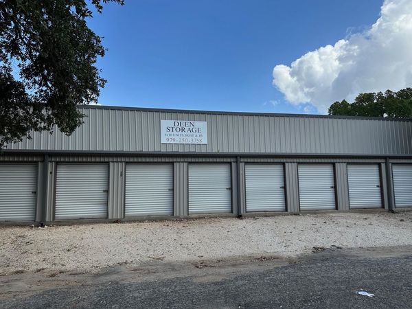 416 W La Fayette ST, La Grange, TX 78945