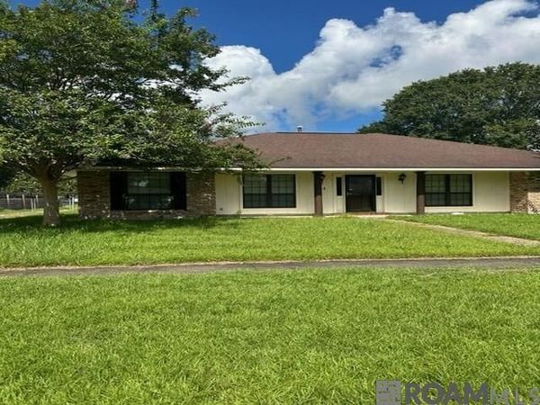 4808 Doral Dr, Baton Rouge, LA 70816