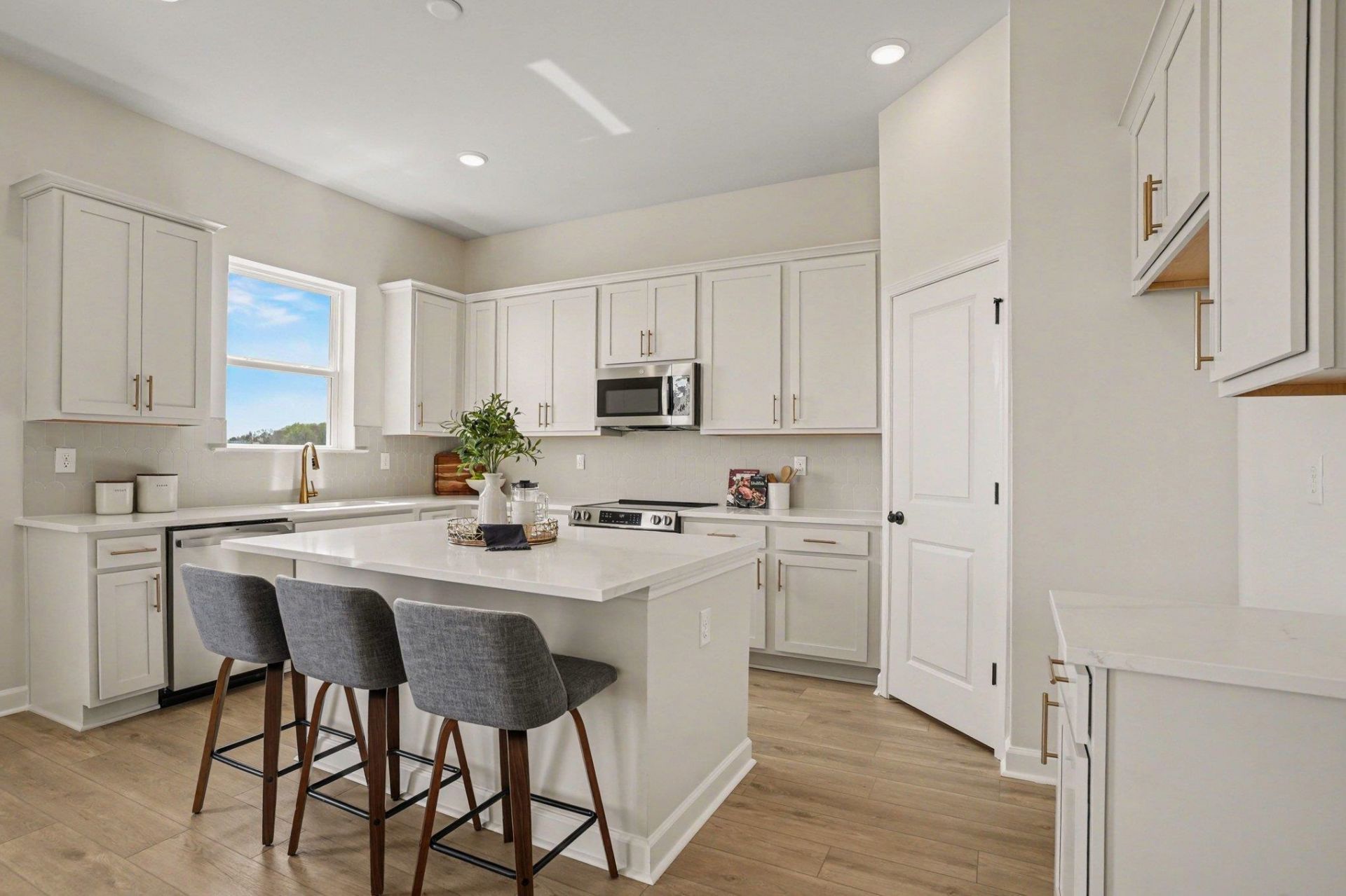 774 Ebb Tide Rd. Photo 6