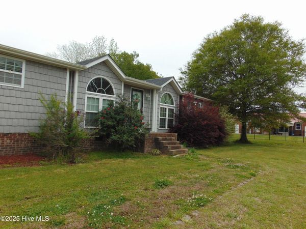 267 Sixth Street, Aurora, NC 27806