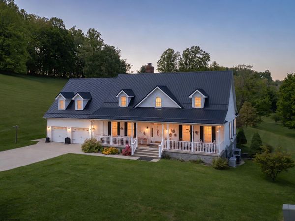 71 Foxmoor Road, Belington, WV 26250