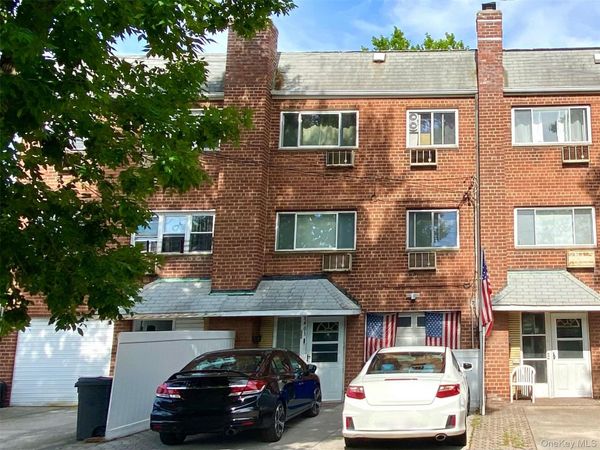 84-03 266th Street, Floral Park, NY 11001