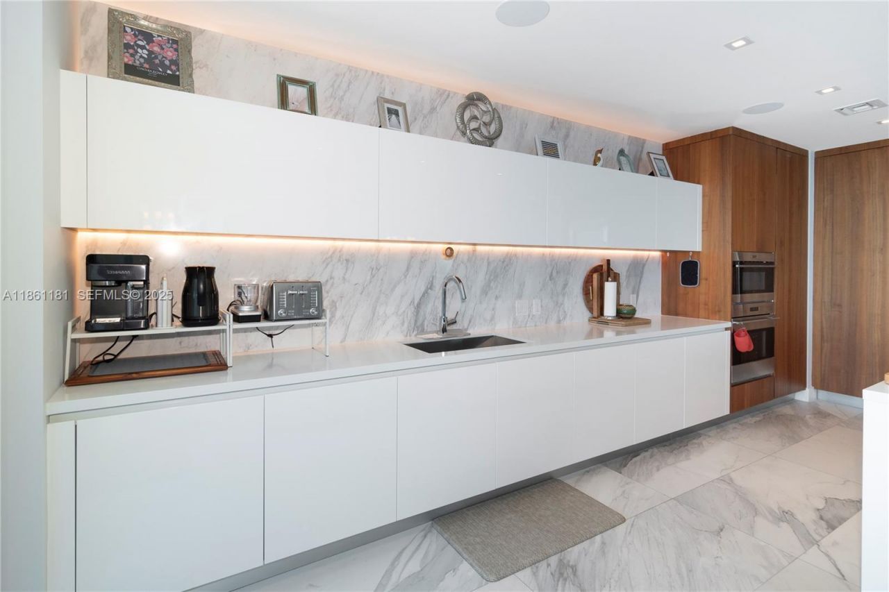 701 N Fort Lauderdale Beach Blvd, Unit 501, Fort Lauderdale, FL 33304 Photo