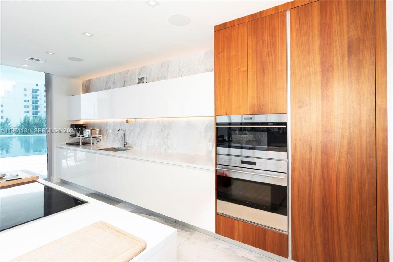 701 N Fort Lauderdale Beach Blvd, Unit 501, Fort Lauderdale, FL 33304 Photo