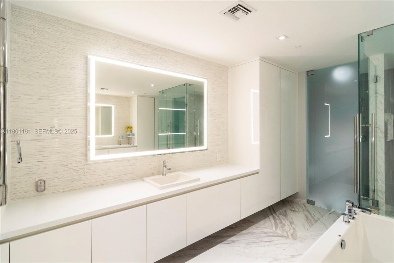 701 N Fort Lauderdale Beach Blvd, Unit 501, Fort Lauderdale, FL 33304 Photo