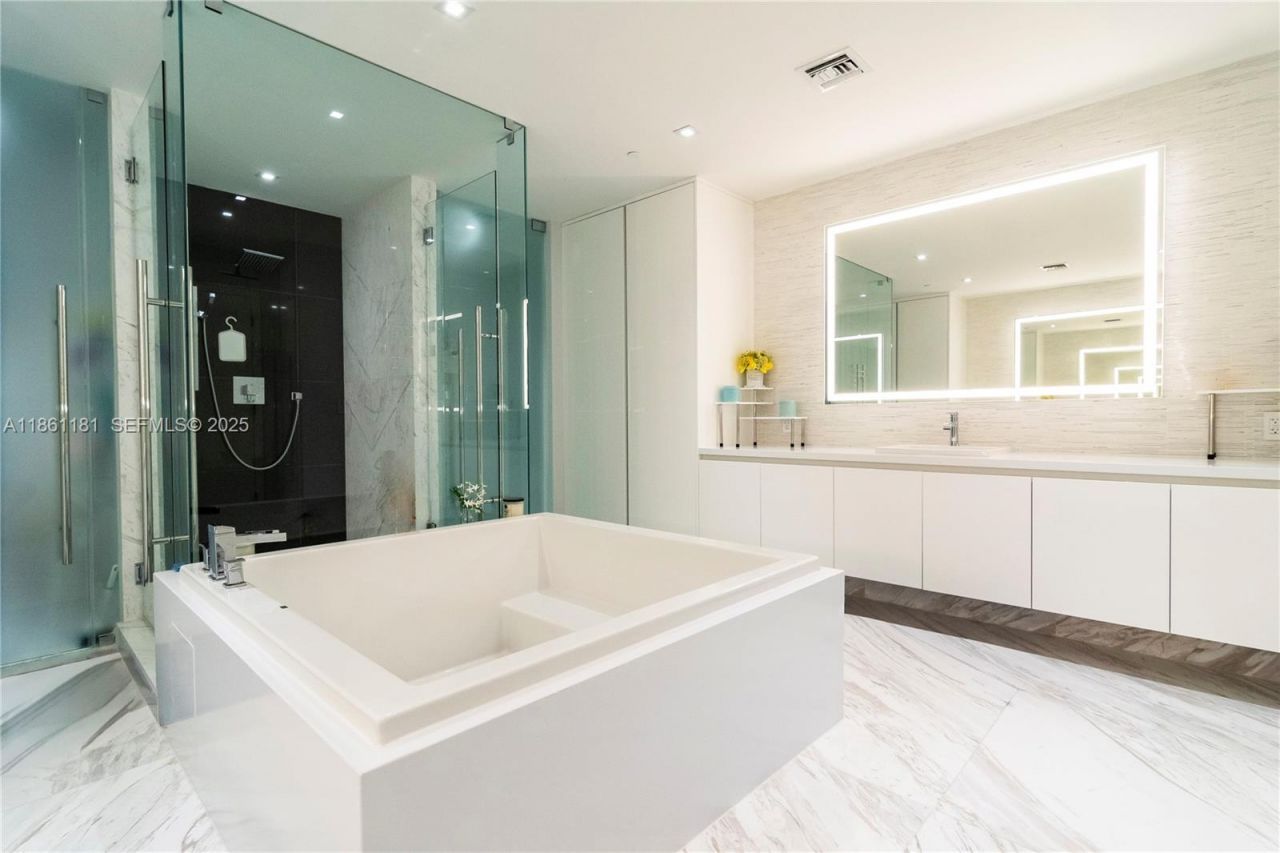 701 N Fort Lauderdale Beach Blvd, Unit 501, Fort Lauderdale, FL 33304 Photo