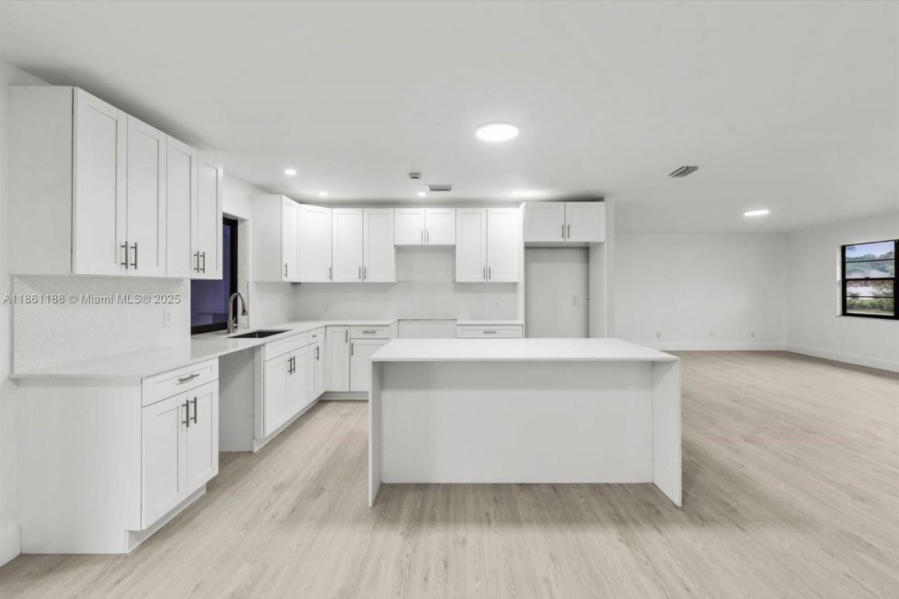 2642 SE Emmett Rd, Port Saint Lucie, FL 34952 Photo