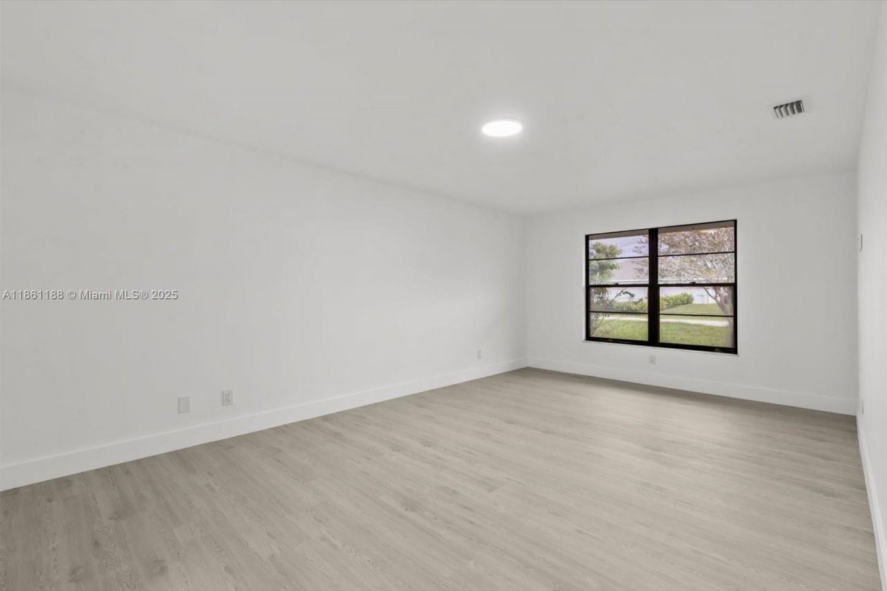 2642 SE Emmett Rd, Port Saint Lucie, FL 34952 Photo