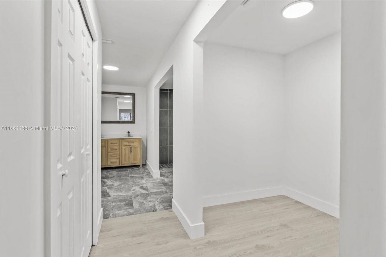 2642 SE Emmett Rd, Port Saint Lucie, FL 34952 Photo