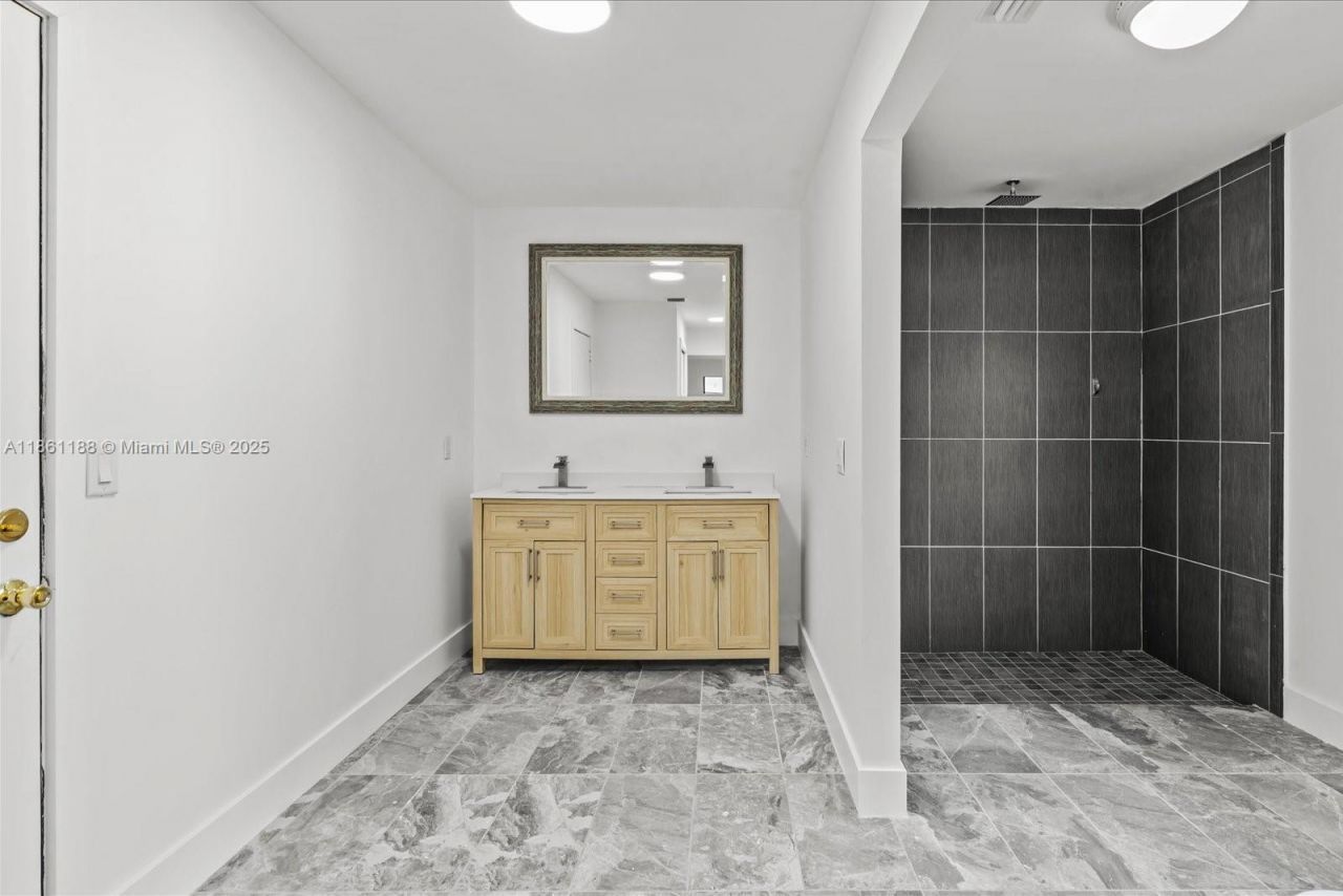 2642 SE Emmett Rd, Port Saint Lucie, FL 34952 Photo