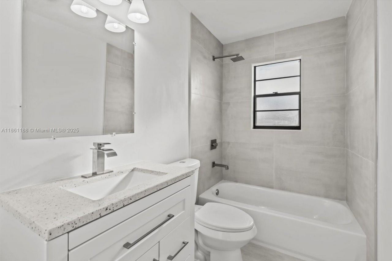 2642 SE Emmett Rd, Port Saint Lucie, FL 34952 Photo