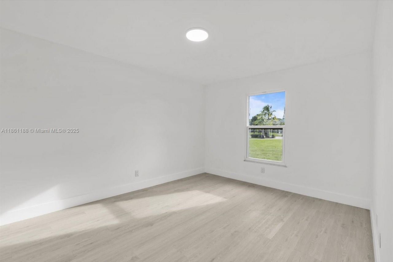 2642 SE Emmett Rd, Port Saint Lucie, FL 34952 Photo