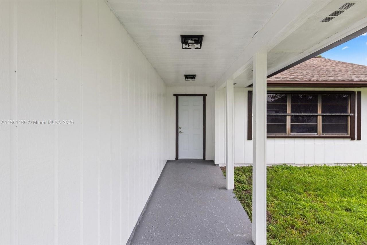 2642 SE Emmett Rd, Port Saint Lucie, FL 34952 Photo