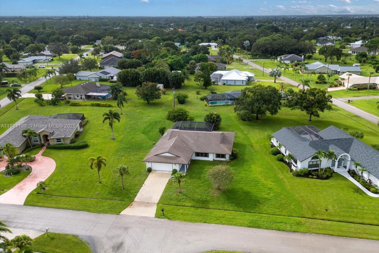 2642 SE Emmett Rd, Port Saint Lucie, FL 34952 Photo