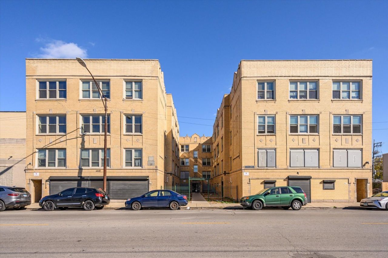 1015-1023 N Pulaski Road, Chicago, IL 60651