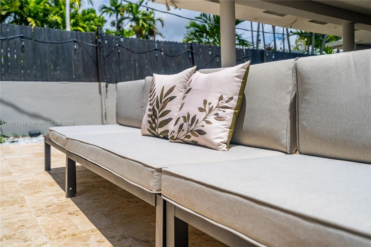 520 SW 22nd Rd, Miami, FL 33129 Photo