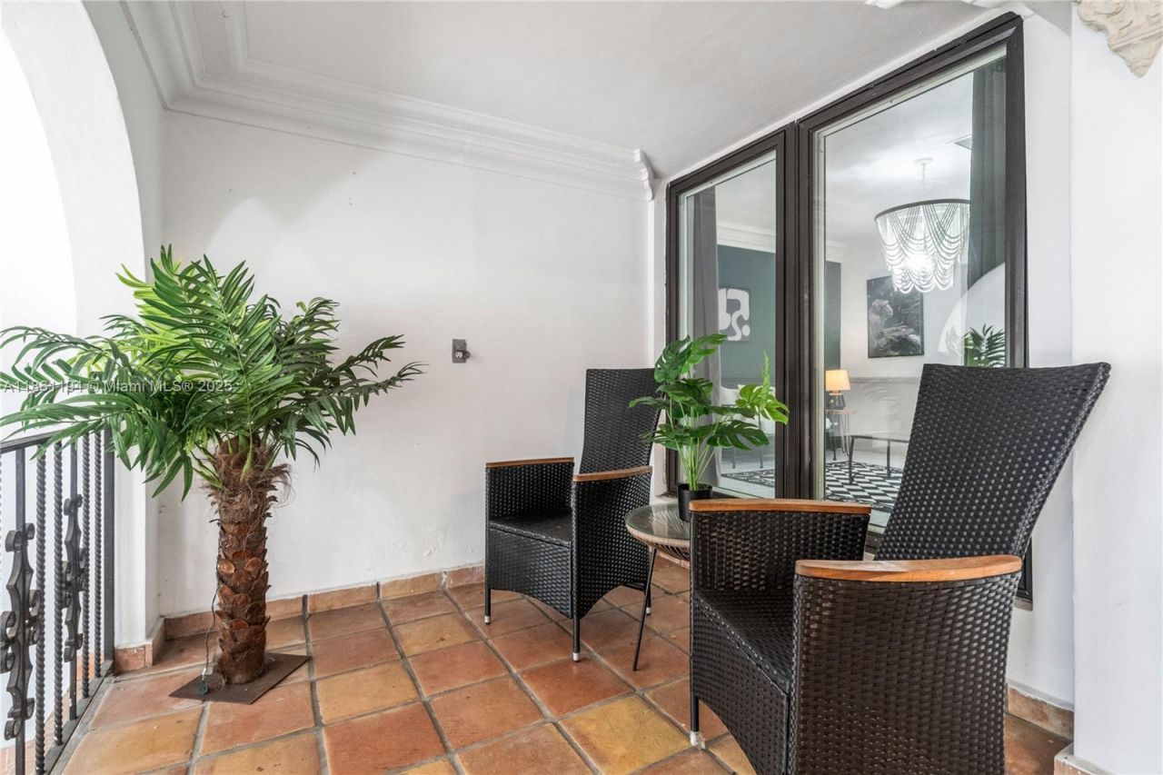 520 SW 22nd Rd, Miami, FL 33129 Photo