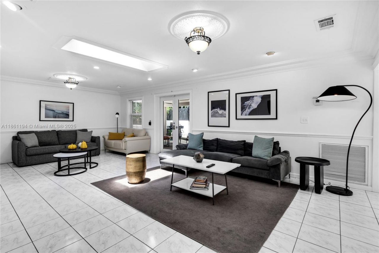 520 SW 22nd Rd, Miami, FL 33129 Photo