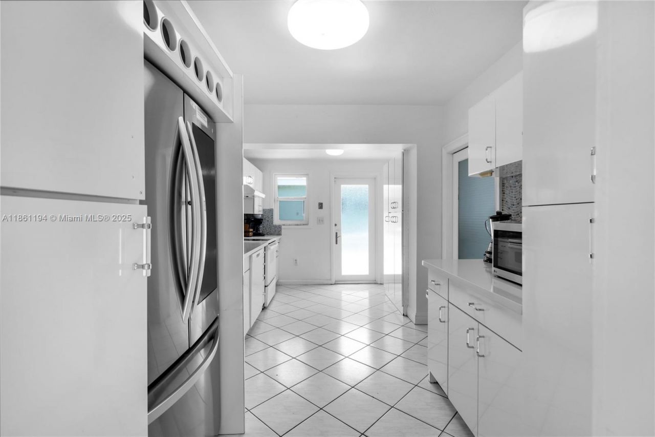 520 SW 22nd Rd, Miami, FL 33129 Photo