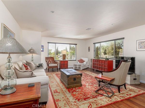 325 Fairview Lane, Paso Robles, CA 93446