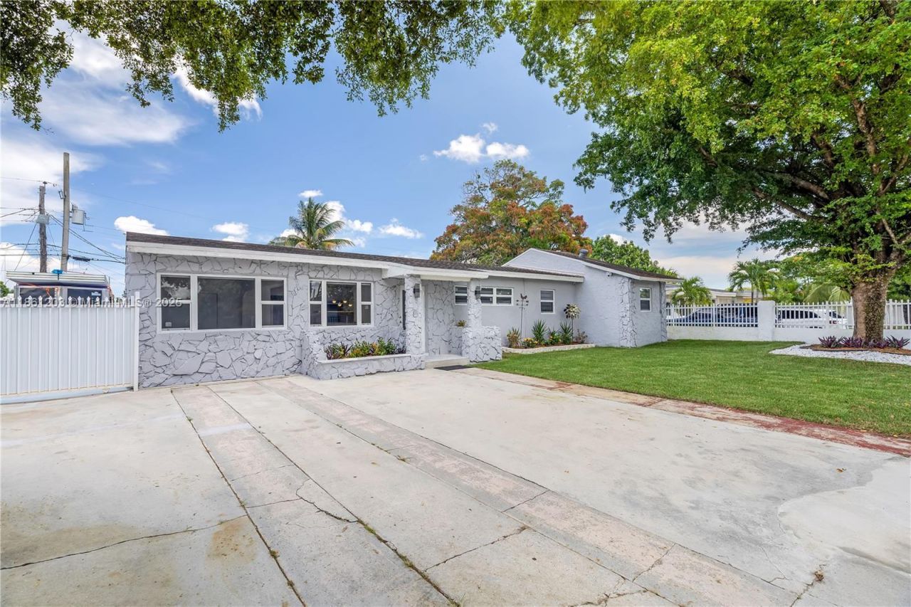 17201 NW 37th Ave, Miami Gardens, FL 33056 Photo