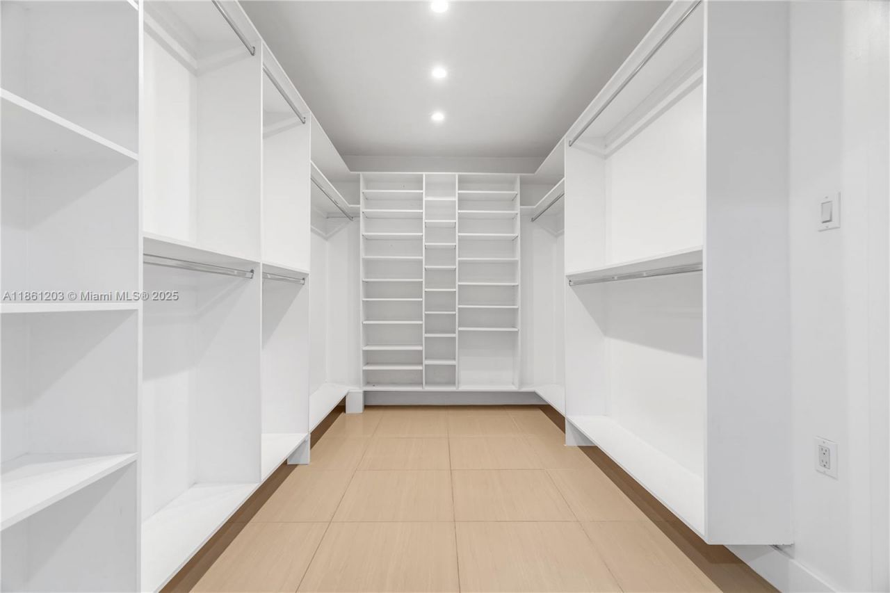 17201 NW 37th Ave, Miami Gardens, FL 33056 Photo