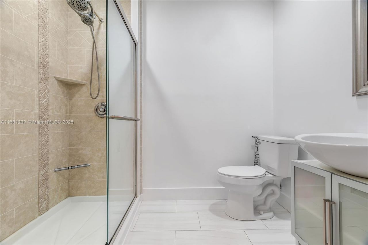 17201 NW 37th Ave, Miami Gardens, FL 33056 Photo