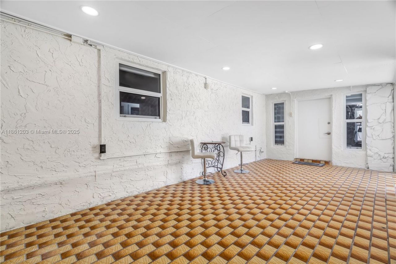 17201 NW 37th Ave, Miami Gardens, FL 33056 Photo