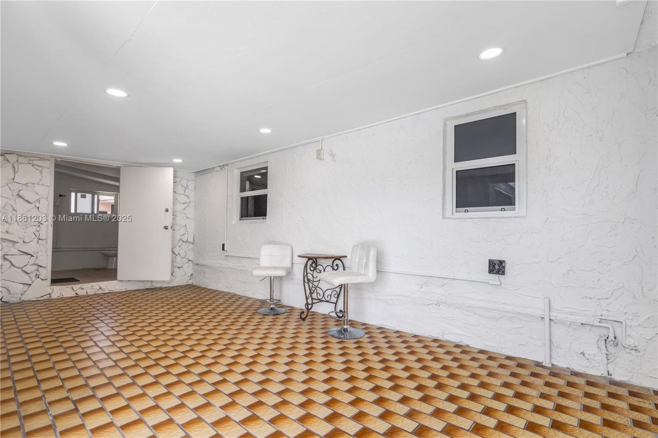 17201 NW 37th Ave, Miami Gardens, FL 33056 Photo