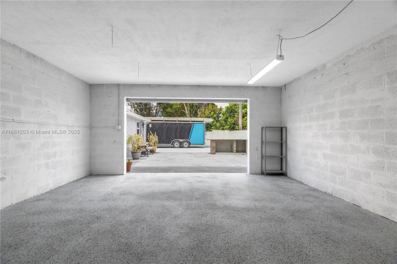 17201 NW 37th Ave, Miami Gardens, FL 33056 Photo