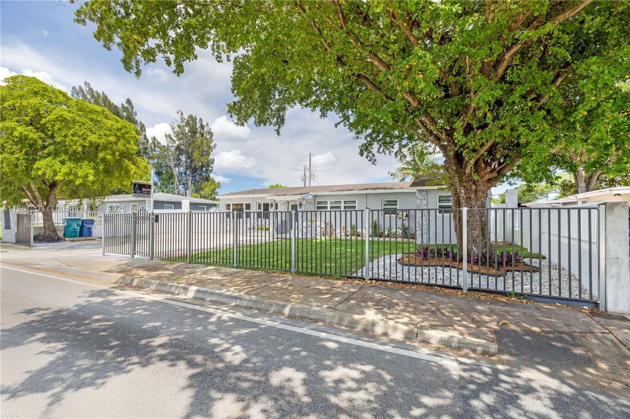 17201 NW 37th Ave, Miami Gardens, FL 33056 Photo