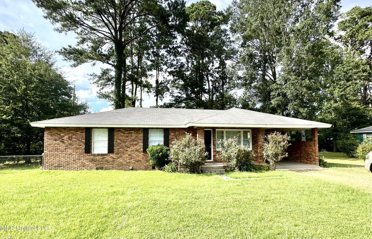 715 Ann Street, Brookhaven, MS 39601 Main Photo