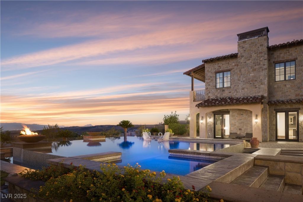 2 Awbrey Court, Henderson, NV 89052