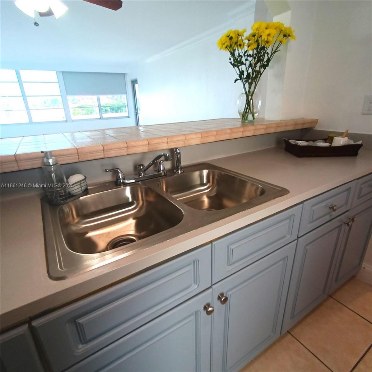 8000 Harding Ave, Unit 3B, Miami Beach, FL 33141 Photo