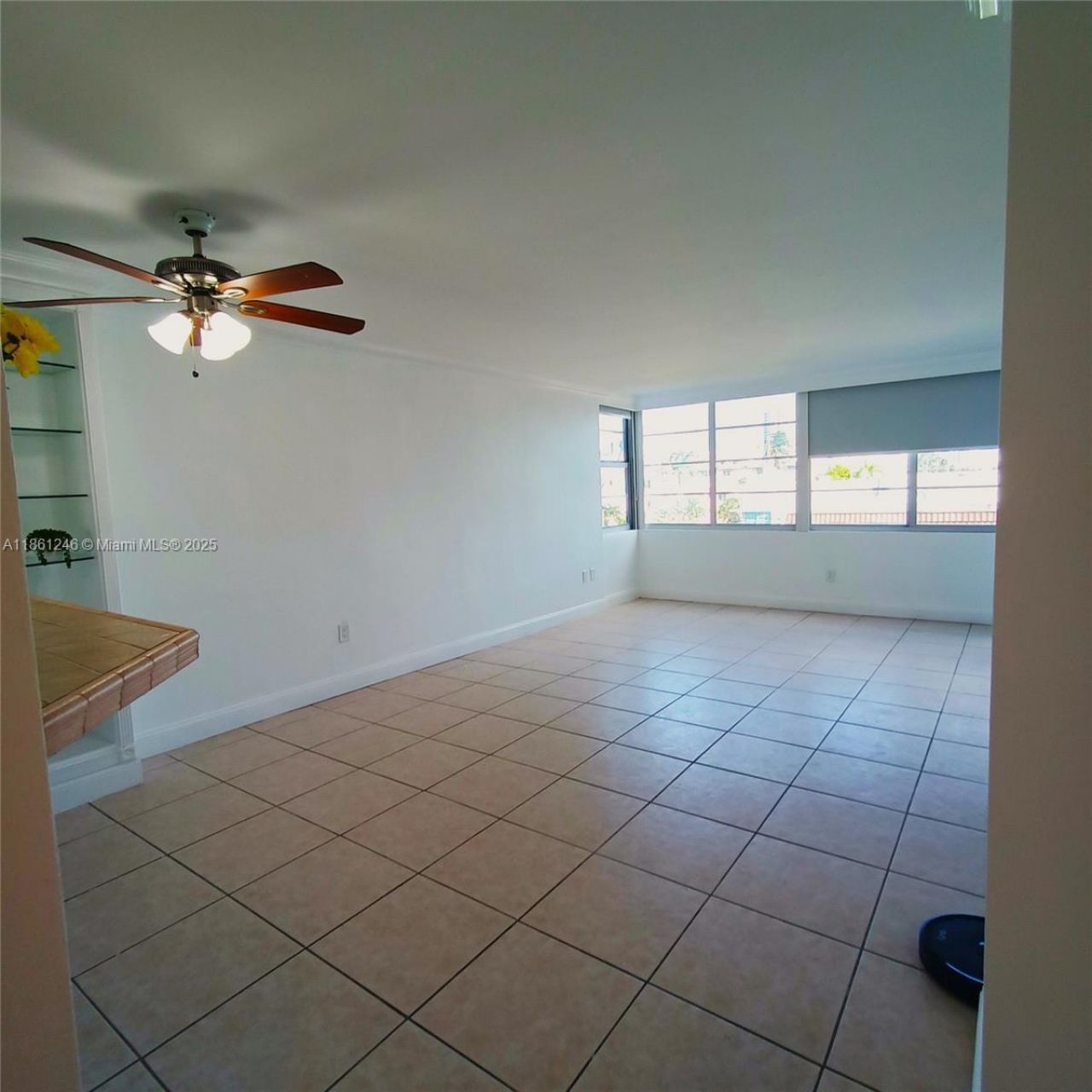 8000 Harding Ave, Unit 3B, Miami Beach, FL 33141 Photo