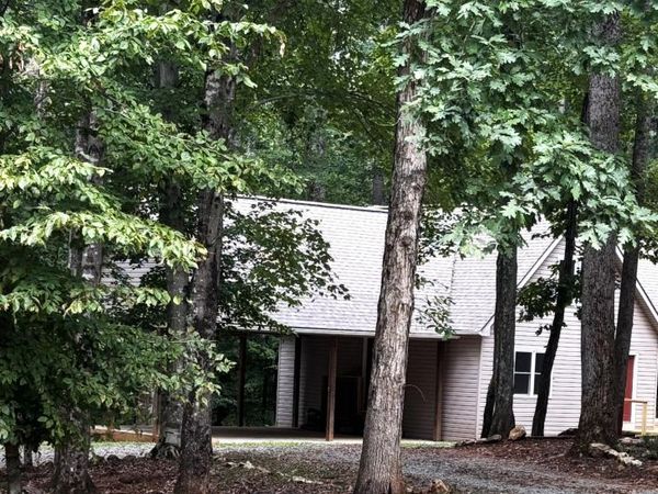 1010 Poplar Rdg DR, Pittsville, VA 24139