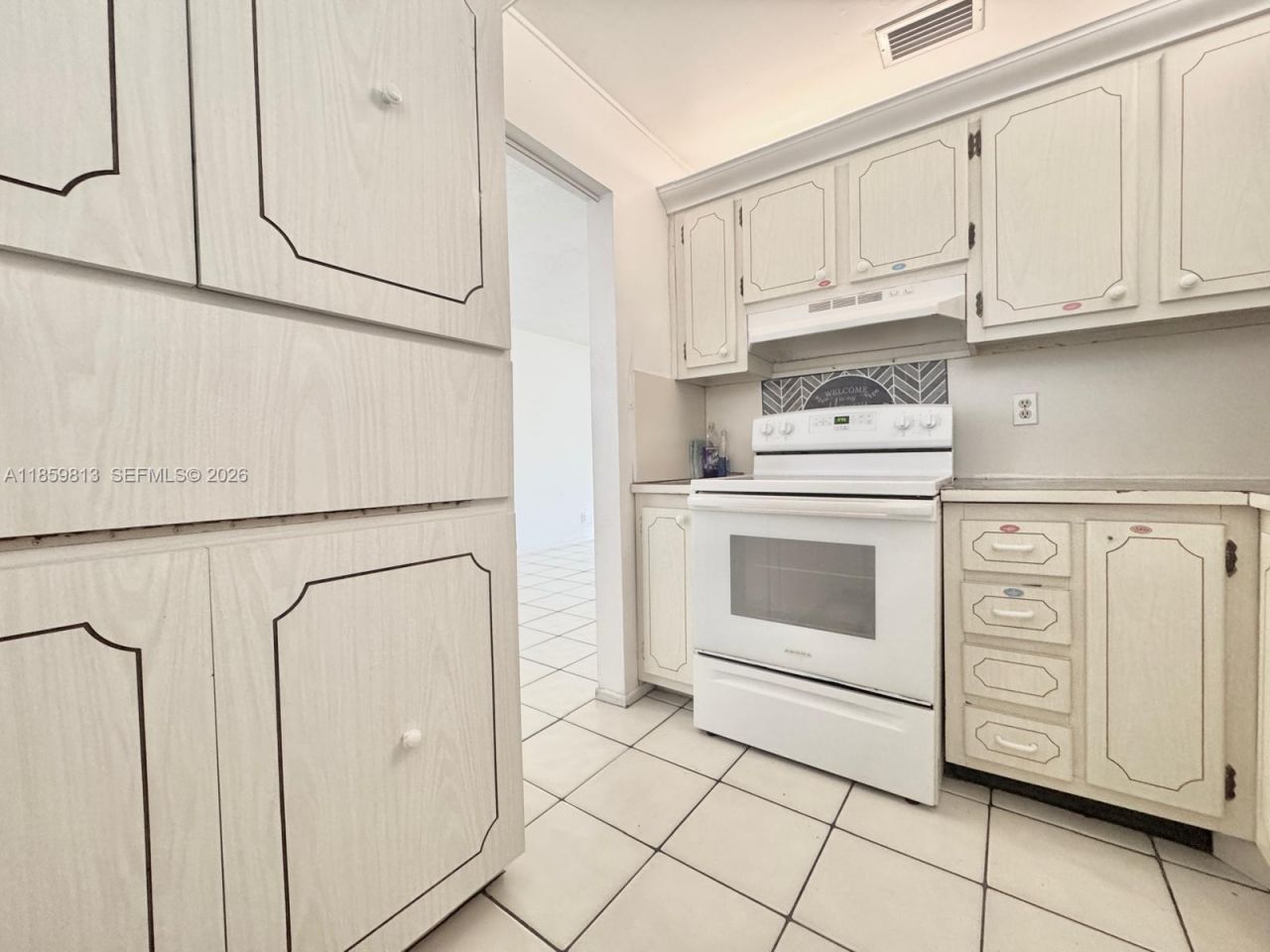 700 Layne Blvd, Unit 210, Hallandale Beach, FL 33009 Photo