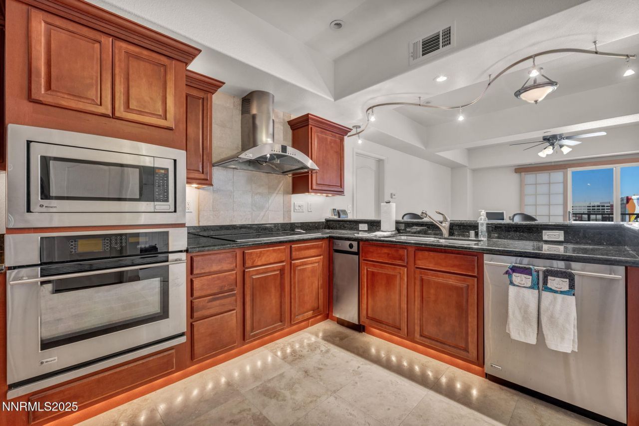 200 W 2nd Street, Unit 1103, Reno, NV 89501 Photo