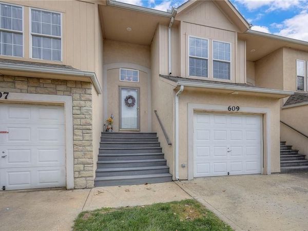609 S Woodson Lane, Gardner, KS 66030