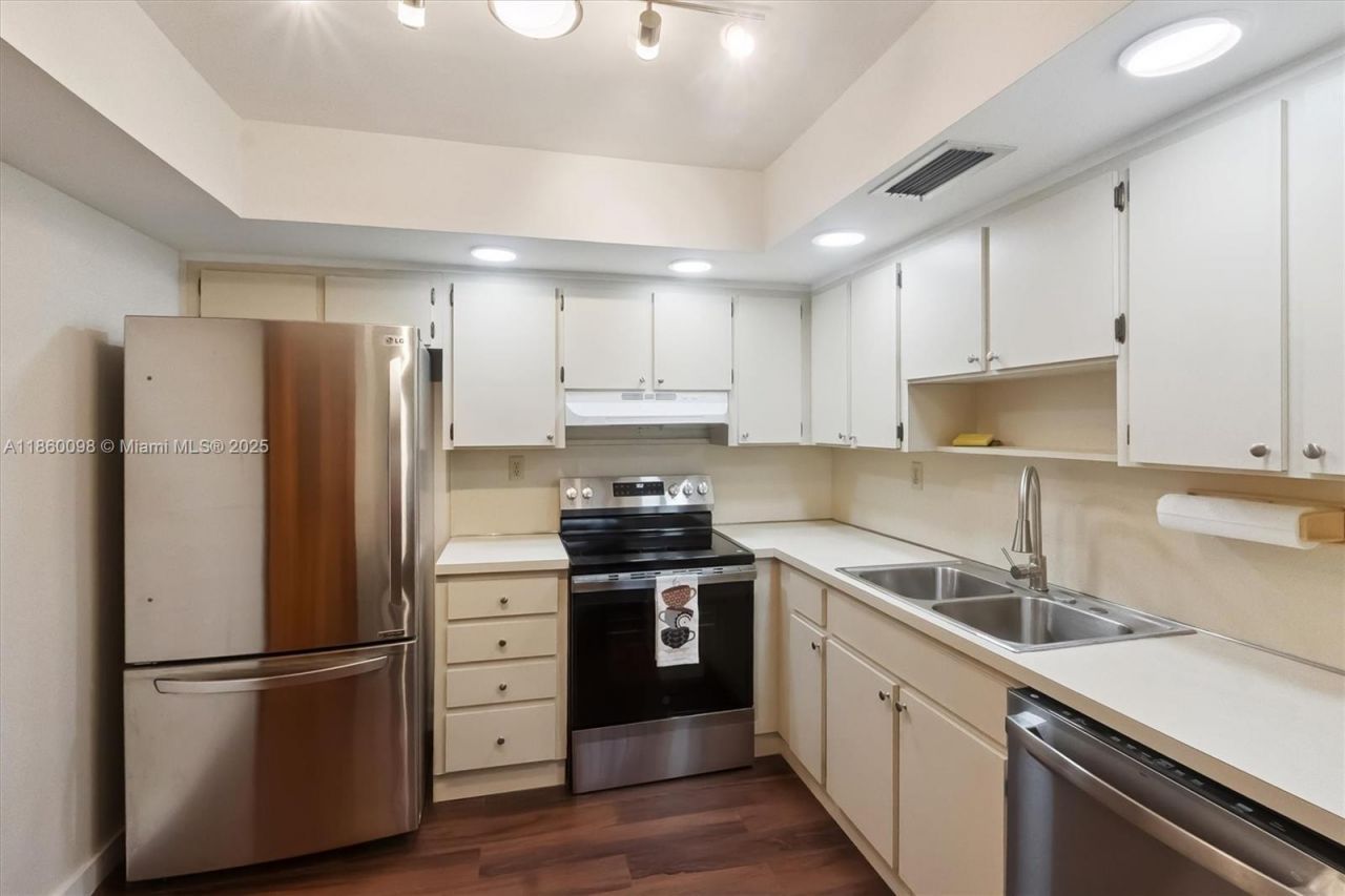 5975 SW 137th Ave, Unit 702, Miami, FL 33183 Photo