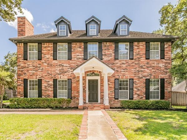 2414 Green Park Drive, Arlington, TX 76017