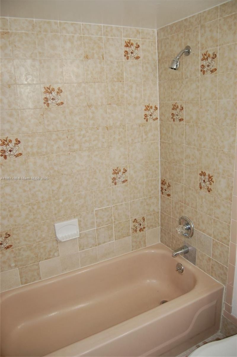 1334 Collins Ave, Unit 203, Miami Beach, FL 33139 Photo