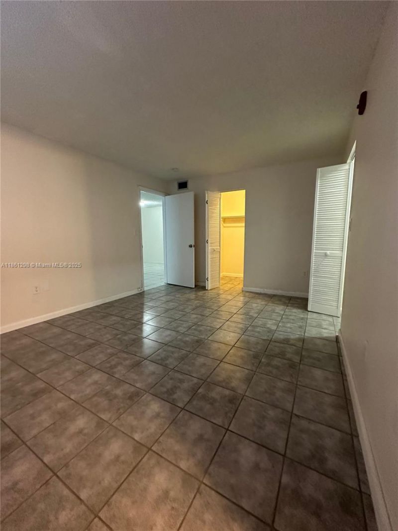 1334 Collins Ave, Unit 203, Miami Beach, FL 33139 Photo