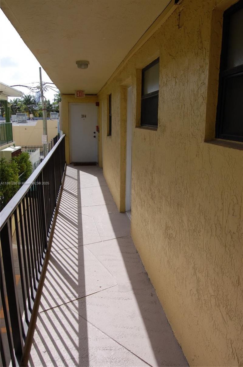 1334 Collins Ave, Unit 203, Miami Beach, FL 33139 Photo