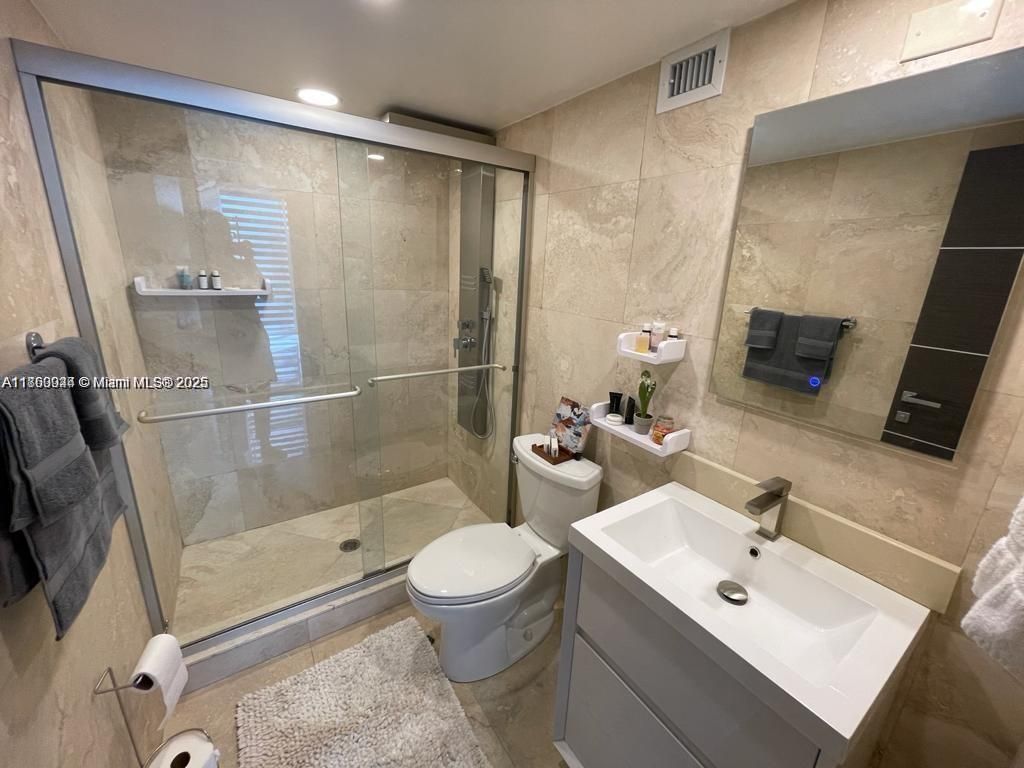 2049 S Ocean Dr, Unit 401, Hallandale Beach, FL 33009 Photo